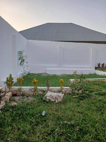 Shamba-top House - Tanzania