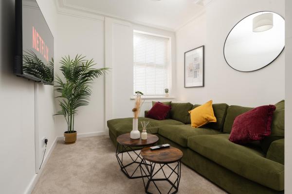 Spacious 6br House Sleeps 11 Free Parking - Manchester