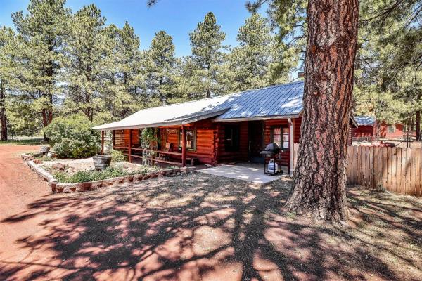 Rustic Star Authentic Log Cabin In The Woods Near The Grand Canyon Flagstaff Williams - Arizona