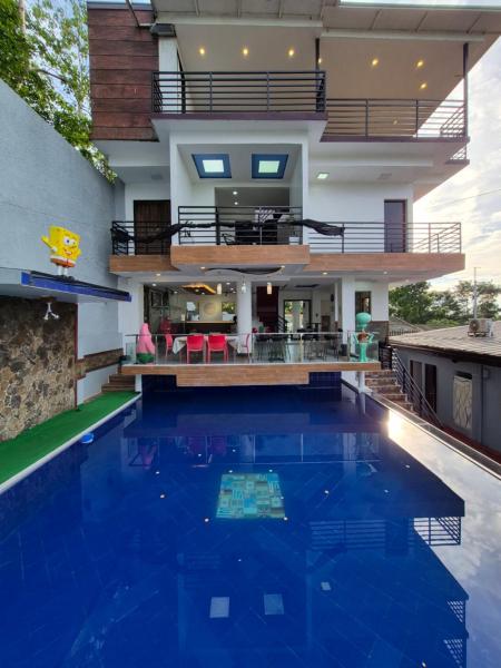 Twin Sister House Tagaytay Private Pool - Tagaytay