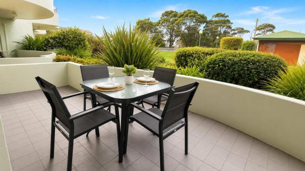 Fathoms 2 - 2br Beach Resort Apartment - Mollymook