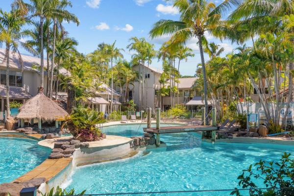 Tropical Noosa Riverside Villa - Tewantin