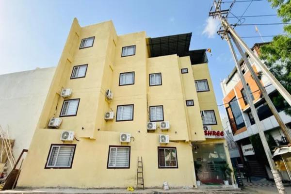 Fabhotel Shree Inn - Indore