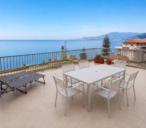 Sunset Penthouse - Attico Vista Mare - Bordighera