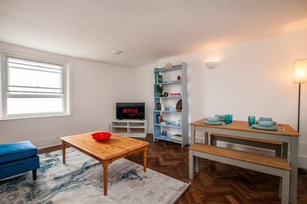 Chandos Square - Sea Breeze Maisonette - Broadstairs