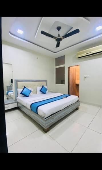 Hotel Vimora - Indore