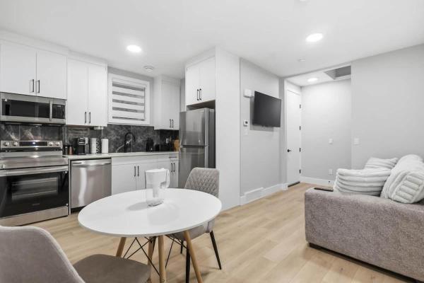 Urban Nest, Minutes To Downtown - Calgary