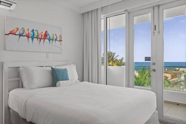 Lagoon View 3br - 3 Balconies & Pool - San Juan