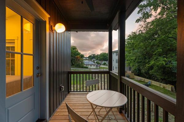 Top Level, Chill Vibe, Fenced, Walk Downtown, Pets - Durham, NC