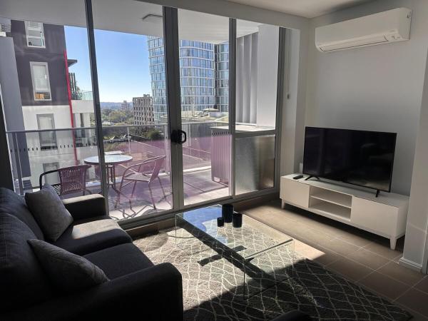 Wyndel Apartment Miller Street- Mil52301 - Sydney