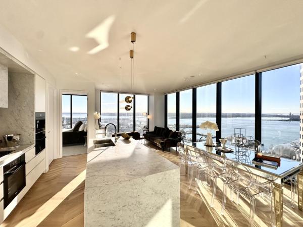 High-rise Luxury Stay With Harbour Views At 51 Albert Street - Auckland