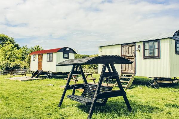 Stone Circle Glamping - Wiltshire