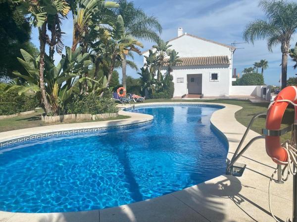 Casa Longy, A Modern Front Line Golf Holiday Home In Alcaidesa - San Roque