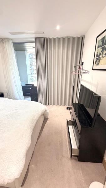 Apartment Sleeps 6 With Balcony - Chelsea