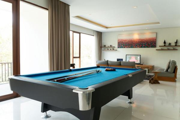 Asmaya Hill View Villa 7 Bedrooms With A Private Heated Swimming Pool And A Billiard Table - Bandung