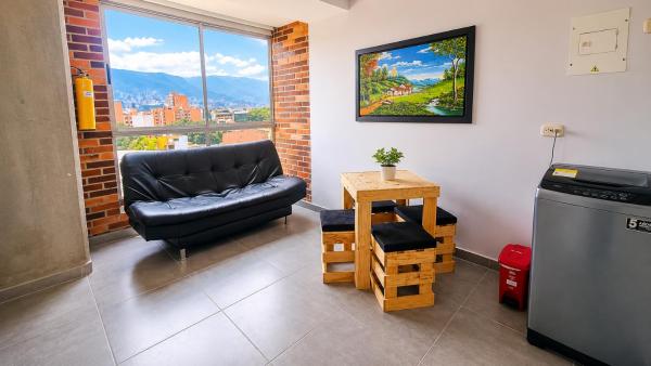 Best Laureles Location And Price - Bello