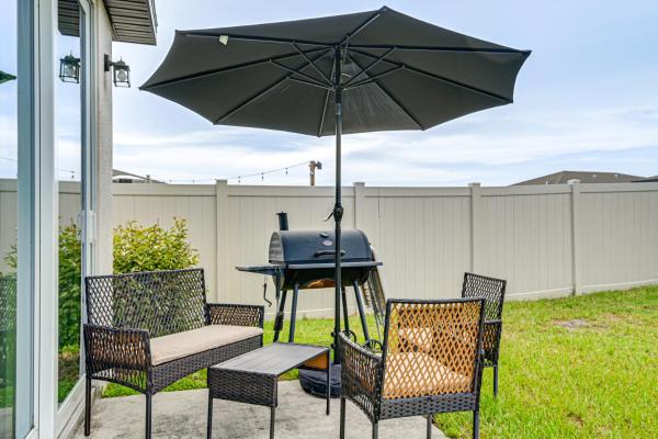3 Mi To Main St! Chic Zephyrhills Home W/ Yard - Zephyrhills, FL