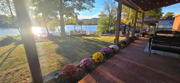 Upstate Waterfront Retreat With 2 Kitchens - Glens Falls, NY