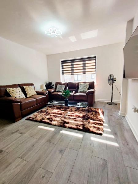 Stylish Home Close 2 City Centre & Rail Station - 체스터필드