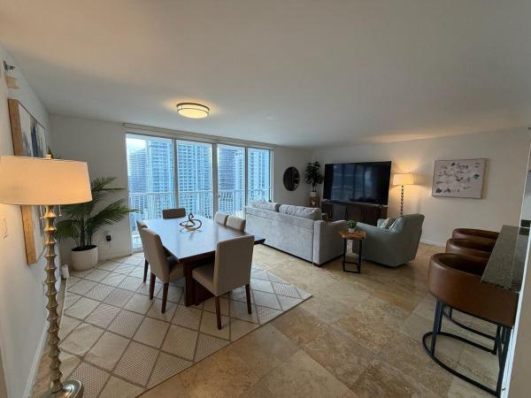 Brickell Condo With Pool View & Free Parking - Miami