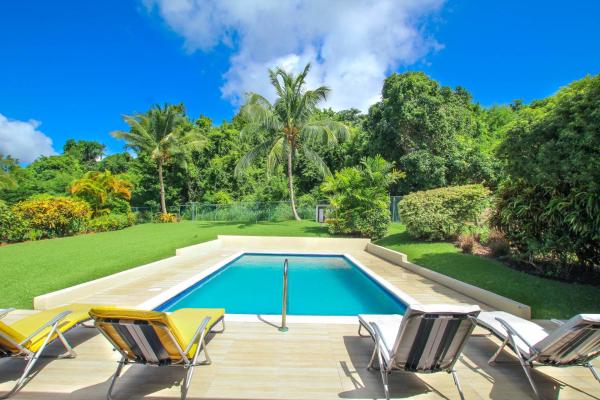 Large 4-bed Family Friendly Home With Pool Just 2 Mins From Beach - Chindwin - Barbados