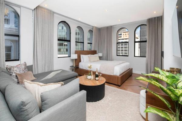 Modern Elegance Located In The Cape Towns Cbd - Cape Town