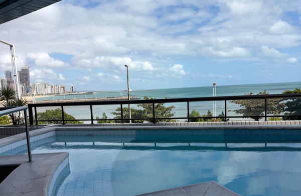 Apê Beira Mar Meireles Com Café Da Manhã - Fortaleza
