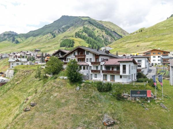 Na fotografii je vidět objekt Soliva Hotel & Apartments by MEIN SAMNAUN - MOUNTAIN HOMES nacházející se ve městě Compatsch.