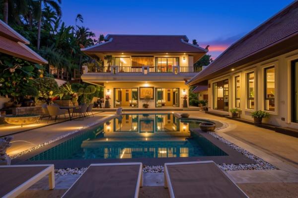 Solas Pool Villa Grand Villa With Private Pool - Phuket