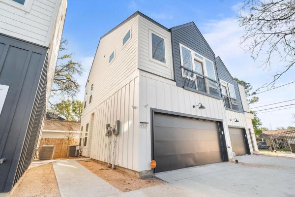 Becky's Bungalow - Houston, TX