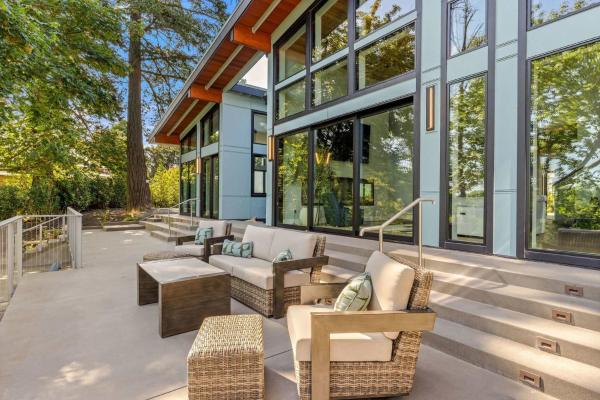 Kingwood - Riverfront Luxury W Private Trails - McMinnville, OR