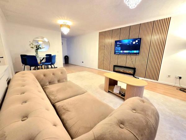 Prime Location Earls Court Central London Location - Kingston-upon-Thames