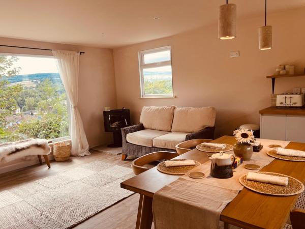 Violet Cottage, Castle And Forest Views - 什羅浦夏