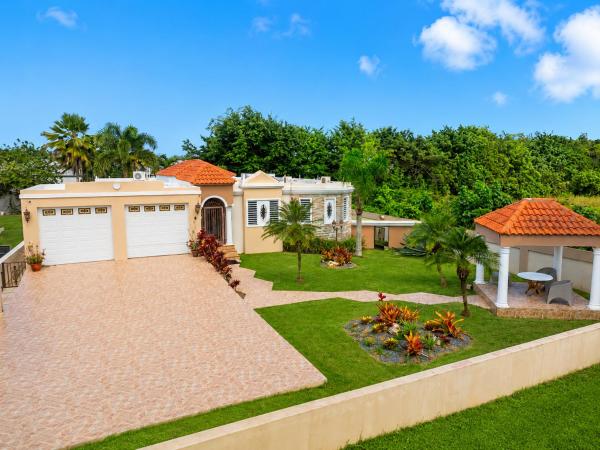 Big Vacation House - Isabela