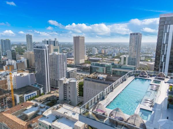 Miami Nest And Resort Amenities - Miami, FL