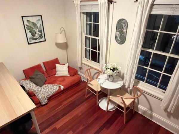 Kozyguru | Balmain | Boutique Inner West Stay - Burwood
