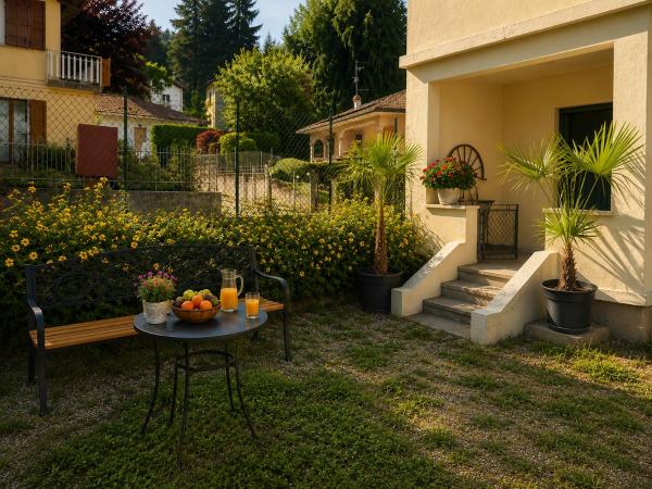 Camelia - Quiet Family Stay For 5 With Garden - Bissone