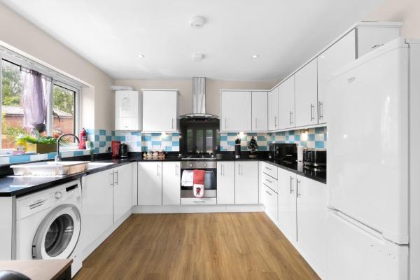 Heathrow Living 2bdr 2ba Apt By 360 Stays - Apt 09 - Hayes