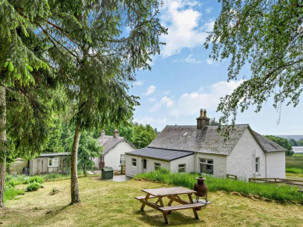 Upper Hillside Cottage - Blairgowrie