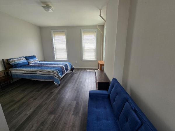 Charming 6 Bed 3bath Home Near Philadelphia - Philadelphia, PA