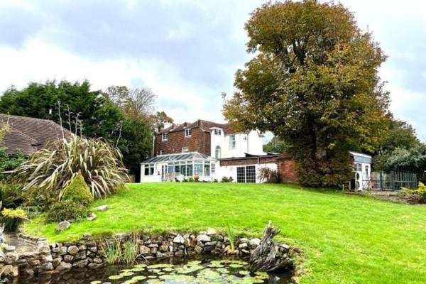 5-bed House With Indoor Pool, Jacuzzi &Downs Views - Kent