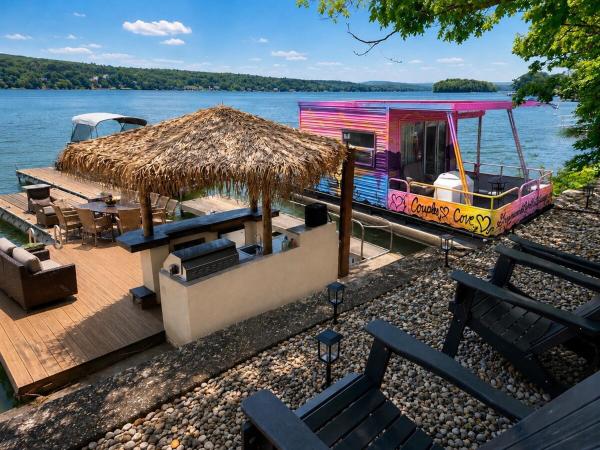 Couples Cove, Houseboat, Pontoon - Hudson Valley, NY