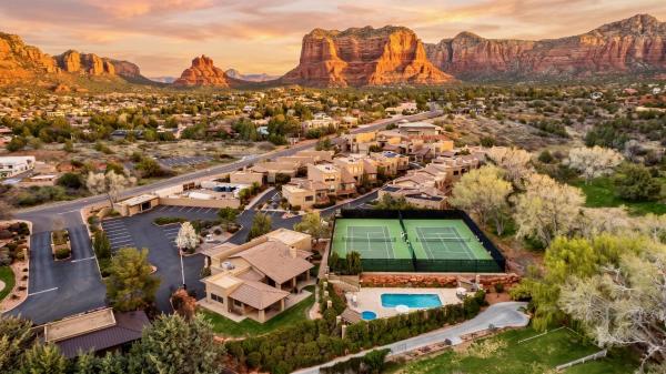 Serene Golfside Townhome Getaway - Sedona, AZ
