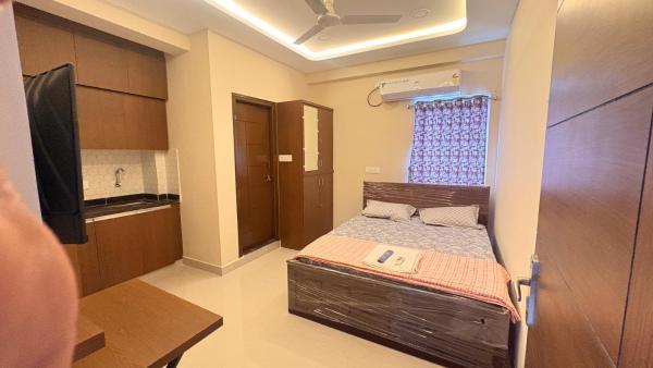 Vaaraahi Elite Guest House Non Ac 4 - Hyderabad