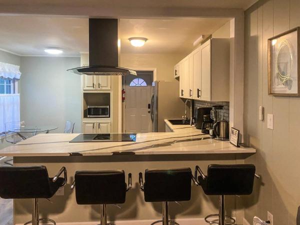 Staysobrio Luxury Stays - Dallas, NC