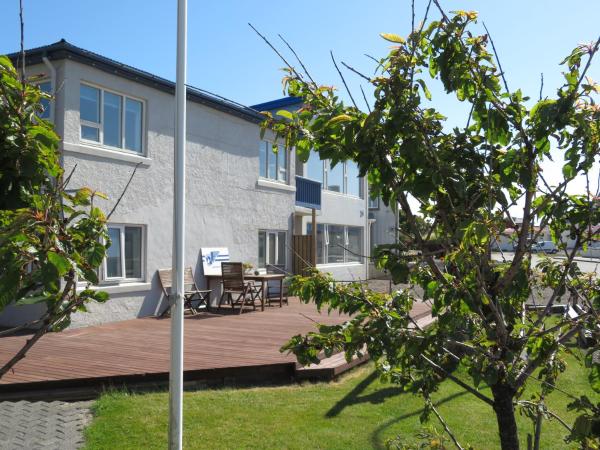 Old Airline Guesthouse - Iceland