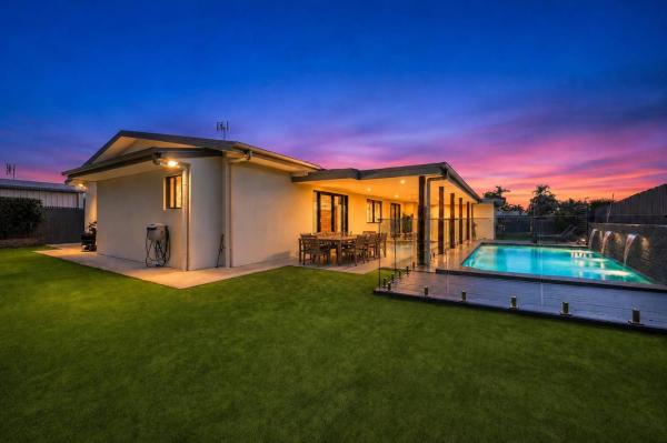 Magic On Macarthur - Modern 4br Home In Annandale - Ville de Townsville