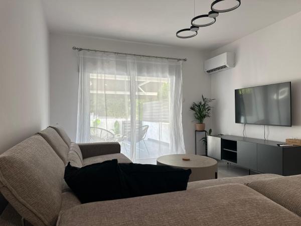 Dnmn Apartments - Paphos