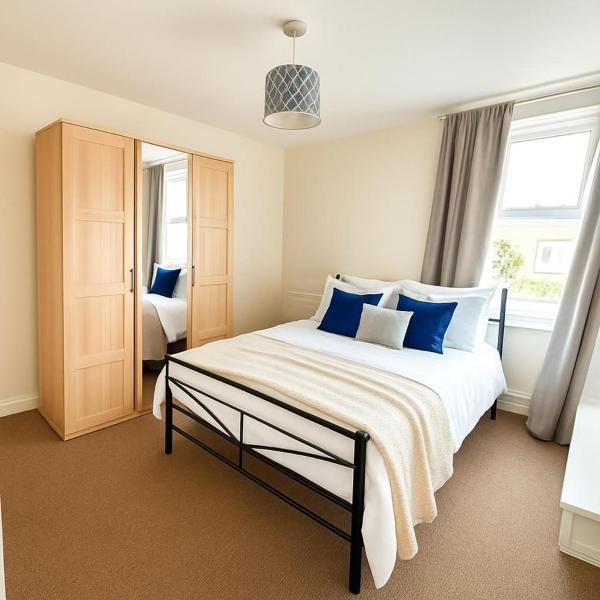 Bradford Central Stay - Halifax