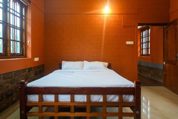 Serene 4br Traditional Kerala Heritage Villa Knb Heritage Villas - Varkala